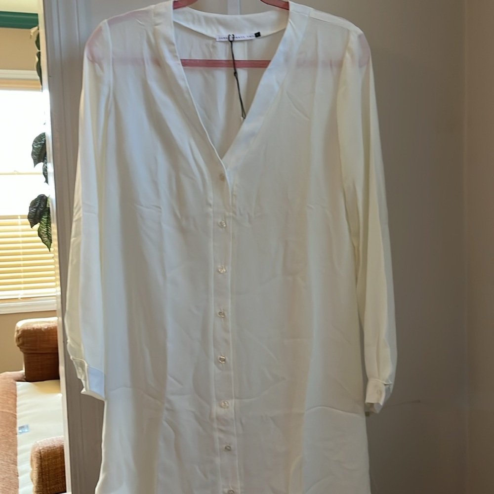 TWO PIECE NIGHTGOWN AND ROBE BY 382 REVOLVE. SIZE SMALL. DAMAGED